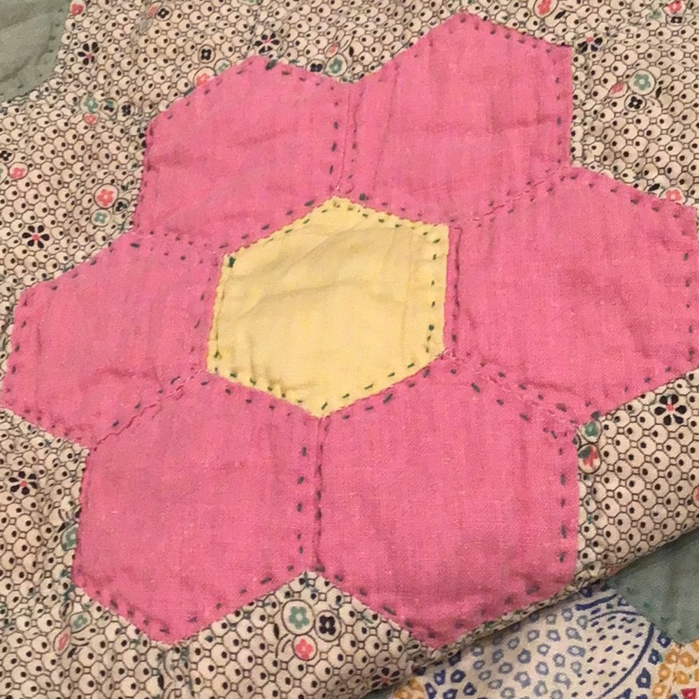 Antique Pennsylvania Appliquéd Quilt - Picture 4 of 14